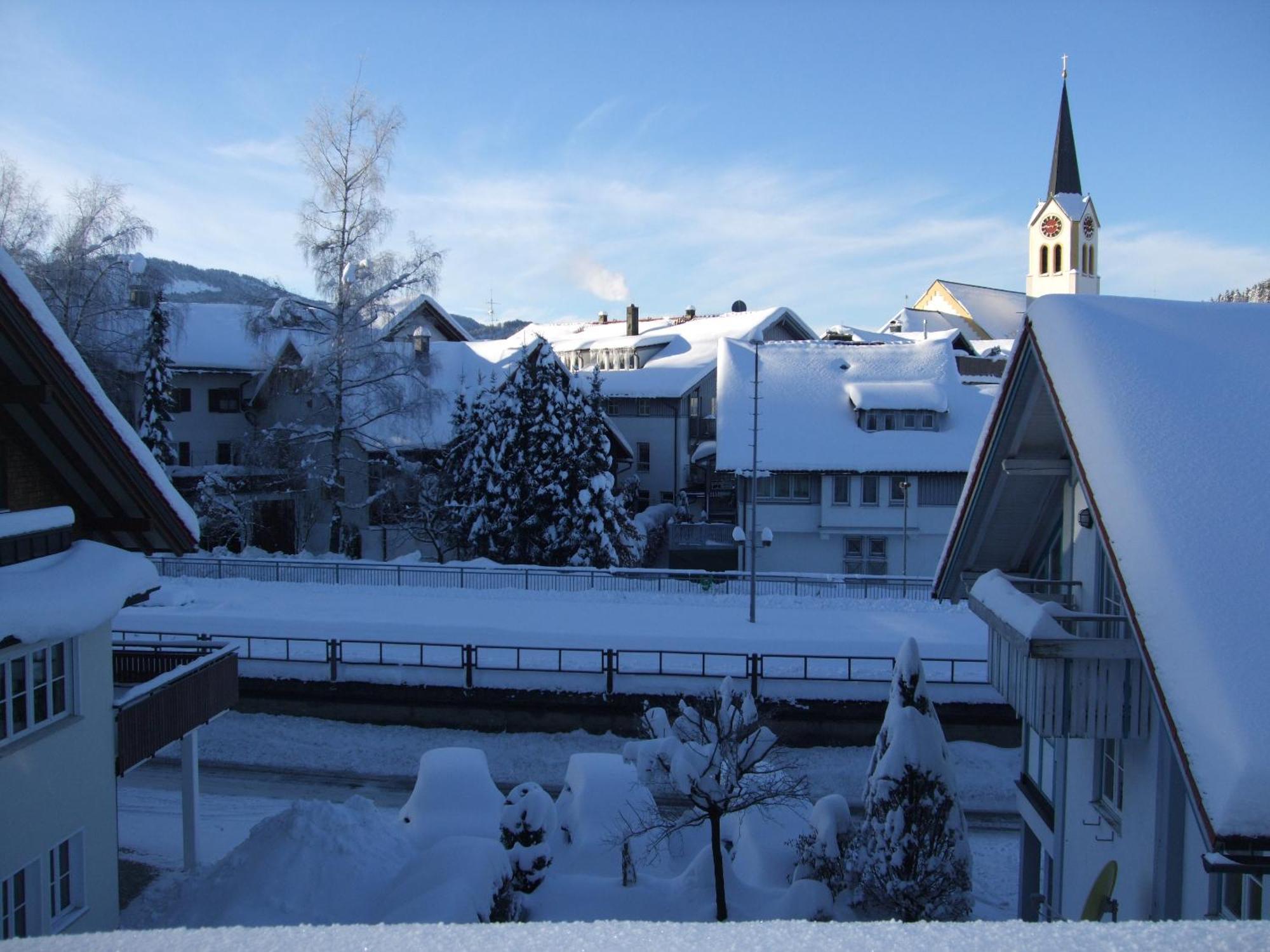 Allgaeu Vibes - Fusslaeufige Erreichbarkeit Vom Bahnhof, Mit Aussicht, Wettergeschuetzter Balkon 오버스타우펜 외부 사진